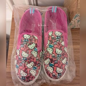 Hello Kitty Big Girls Canvas Slip-on Shoes Size 4 - NWT